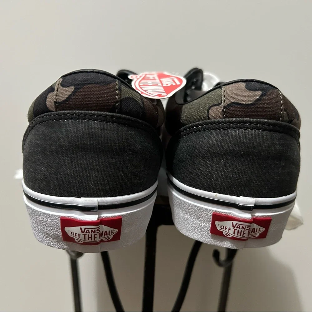 VANS Lace Up Sneakers Ward Skate Shoe Camo Mens Size 9 Off the Wall New